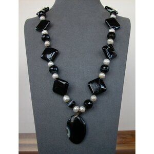 Black Agate & Freshwater Pearl Beaded Necklace With Oval Pendant & Toggle Clasp